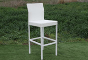 כסא בר עץ לבן עם משענת
